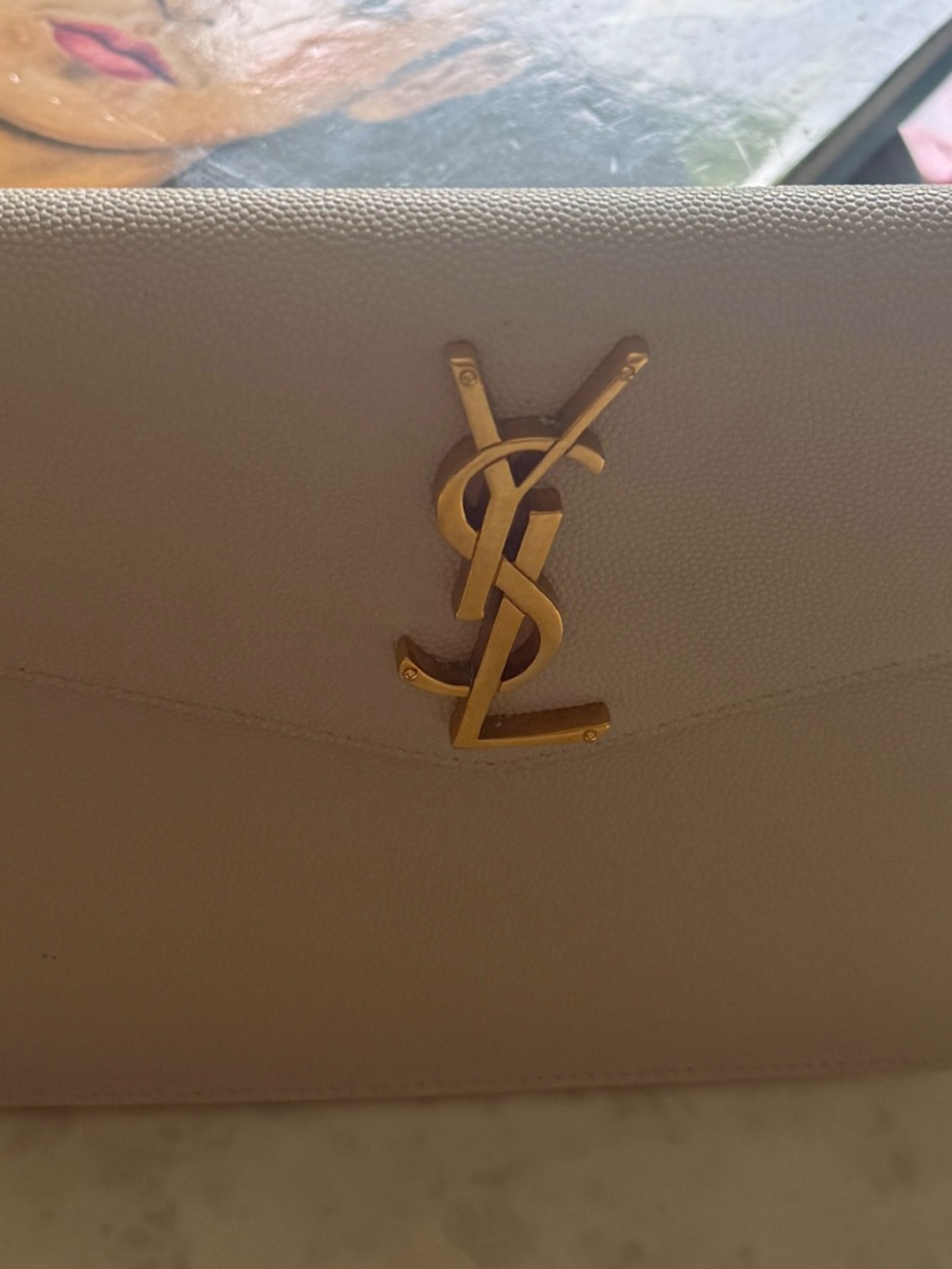 YSL pouch, crème de poudre embossed leather - Picture 9 of 9